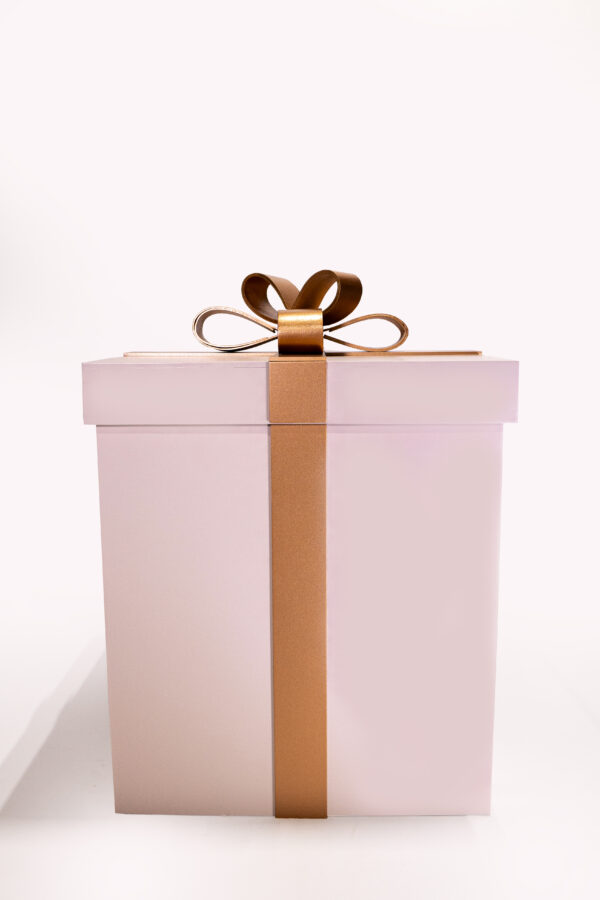 BEIGE GENDER REVEAL BOX - Image 3