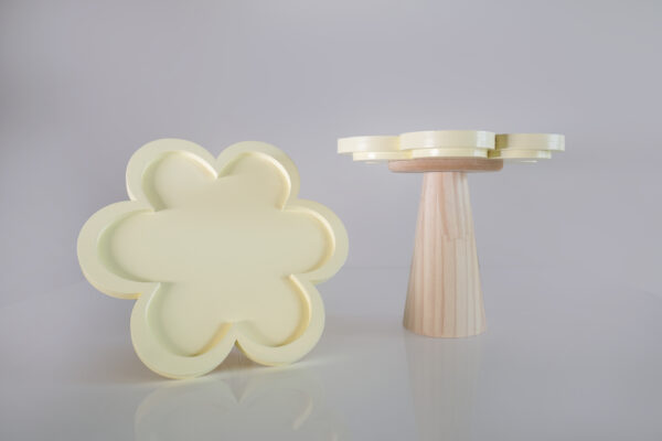 DAISY YELLOW CAKE STAND