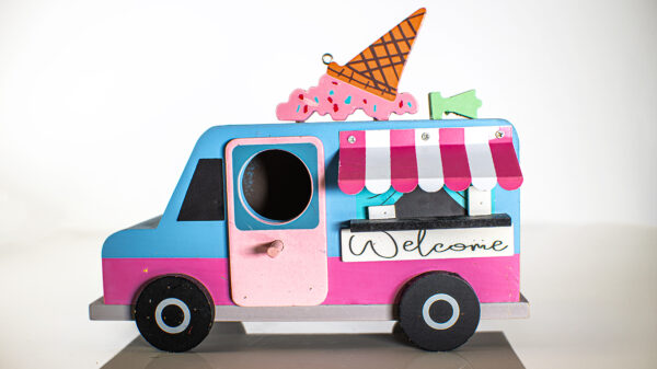 WOOD ICE CREAM TRUCK - Image 2