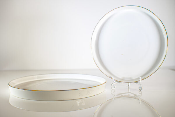 SMALL ROUND WHITE AND GOLD TRAY