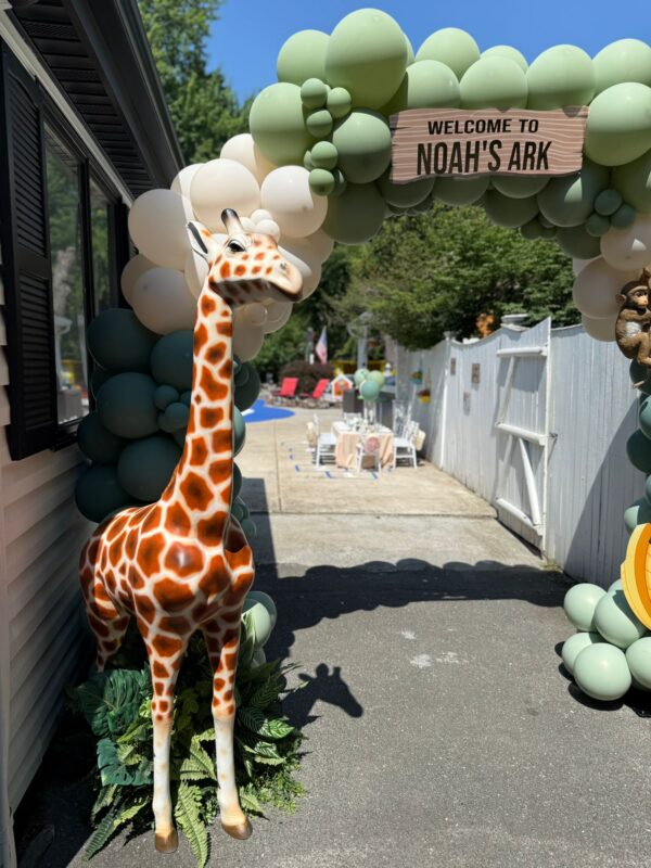 LARGE GIRAFFE